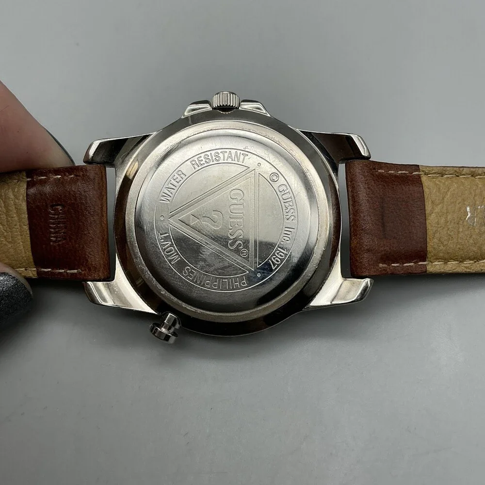Vintage Guess Mens Watch 37mm Silver Tone Leather Indiglo Backlight New Battery